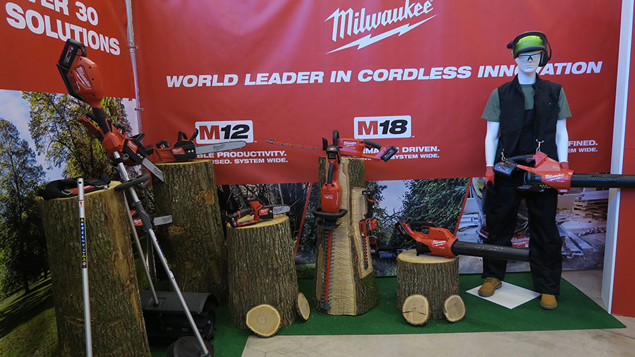 Les outils de jardinage sans fil Milwaukee Les outils de jardinage sans fil Milwaukee